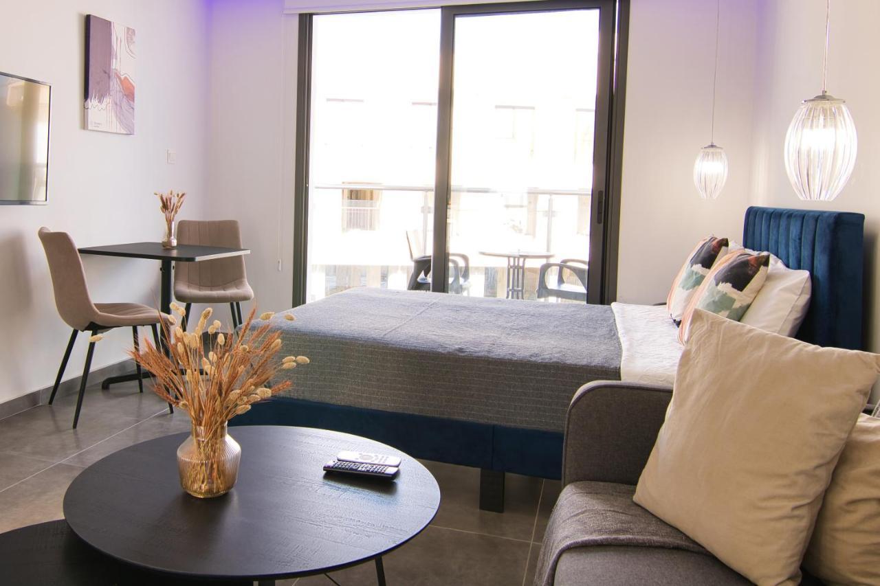 Phaedrus Living: Seaside Luxury Flat Athina 118 Apartment Paphos Bagian luar foto